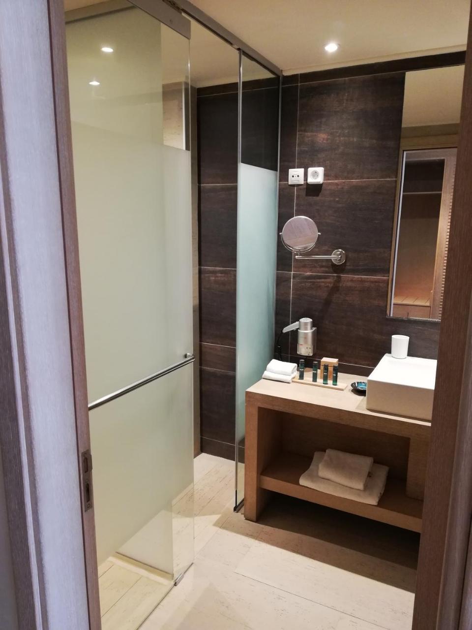 Apartament typu Suite z prywatnym basenem i widokiem na ogród